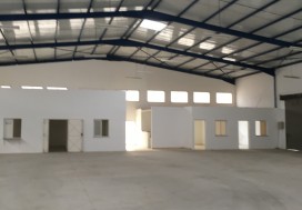 A VENDRE LOCAL 720/3300 M2 TUNIS SUD