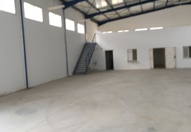 A VENDRE LOCAL 720/3300 M2 TUNIS SUD