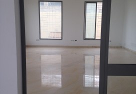A LOUER LOCAL 2700 M2 TUNIS SUD