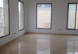 A LOUER LOCAL 2700 M2 TUNIS SUD