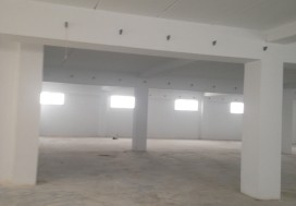 A LOUER LOCAL 2700 M2 TUNIS SUD