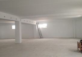 A LOUER LOCAL 2700 M2 TUNIS SUD