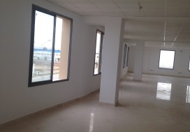 A LOUER LOCAL 2700 M2 TUNIS SUD