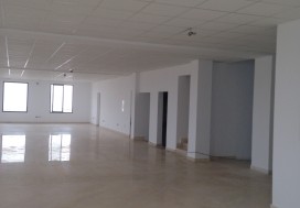 A LOUER LOCAL 2700 M2 TUNIS SUD