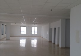 A LOUER LOCAL 2700 M2 TUNIS SUD