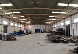A VENDRE LOCAL 1575/2500 M2 RADES