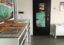 A VENDRE LOCAL MOSAIQUE 680 M2 TUN NORD
