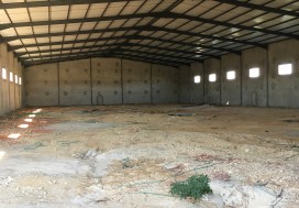 A LOUER DEPOT CHARP 1980 M2 TUN OUEST