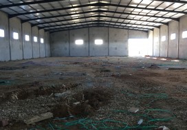 A LOUER DEPOT CHARP 1980 M2 TUN OUEST