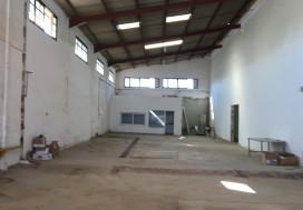 A LOUER LOCAL 2800 M2 NABEUL