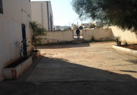 A LOUER LOCAL INDUSTR  1100 M2 J OUST