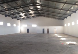 A VENDRE A J OUTS LOCAL 1100 M2 CHARP