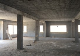 A LOUER IMM ECOLE 1700M2 LAC DE TUNIS