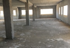 A LOUER IMM ECOLE 1700M2 LAC DE TUNIS