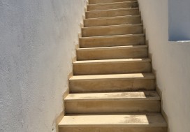 A LOUER IMM ECOLE 1700M2 LAC DE TUNIS