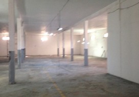 A LOUER LOCAL 1000 M2 AGBA
