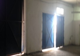 A LOUER LOCAL 1000 M2 AGBA