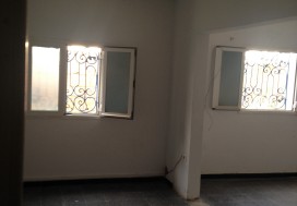 A LOUER LOCAL 1000 M2 AGBA