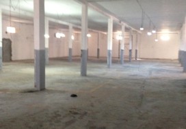 A LOUER LOCAL 1000 M2 AGBA
