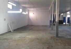 A LOUER LOCAL 1000 M2 AGBA