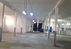 A LOUER LOCAL 1000 M2 AGBA