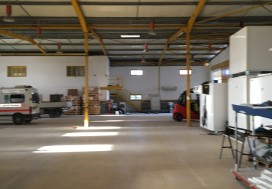 A LOUER LOCAL 1500 M2 TUNIS SUD