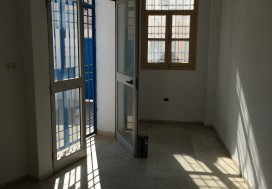 A LOUER LOCAL 1300 M2 2 NIV MNIHLA