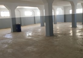 A LOUER LOCAL 1300 M2 2 NIV MNIHLA