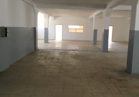 A LOUER LOCAL 1300 M2 2 NIV MNIHLA