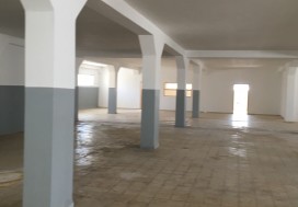 A LOUER LOCAL 1300 M2 2 NIV MNIHLA