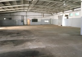A LOUER LOCAL 1750/2736 M2 TU OUEST