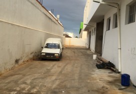 A LOUER LOCAL 1700 M2 2 NIV TUN SUD