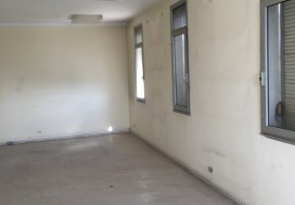 A LOUER LOCAL 1750/2736 M2 TU OUEST