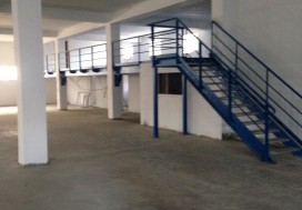 A VENDRE LOCAL INDUST 3000 M2 UTIQUE