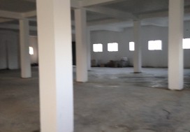 A VENDRE LOCAL INDUST 3000 M2 UTIQUE