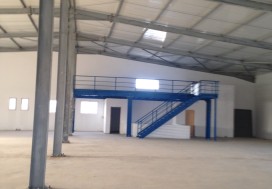 A VENDRE LOCAL INDUST 3000 M2 UTIQUE