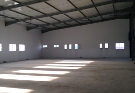 A VENDRE LOCAL INDUST 3000 M2 UTIQUE