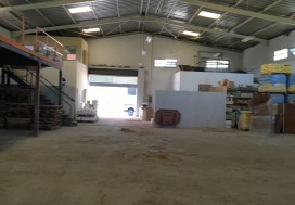 A VENDRE FERME 4 HA AVEC DEPOTS TUN SUD