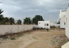 A VENDRE LOCAL 4300 M2 BATI 1000M T NORD
