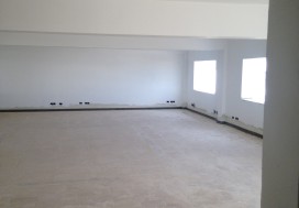 A LOUER LOCAL IND 2 NIV 1700 M2 TUN SUD