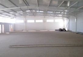 A LOUER LOCAL IND 2 NIV 1700 M2 TUN SUD