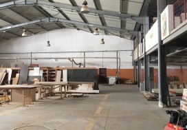 A LOUER LOCAL 1400/2750 M2 JEBEL OUST