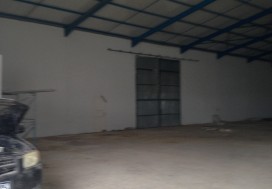 A LOUER LOCAL 6000 M2 ZON AV FISC