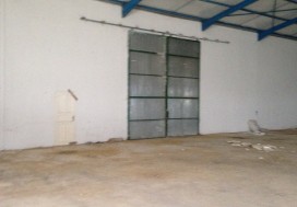 A LOUER LOCAL 6000 M2 ZON AV FISC