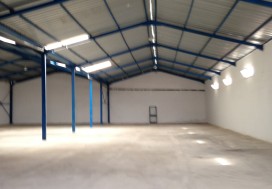 A LOUER LOCAL 1000 M2 CHARP FOUCHANA