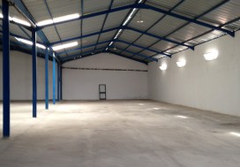 A LOUER LOCAL 1000 M2 CHARP FOUCHANA