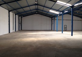 A LOUER LOCAL 1000 M2 CHARP FOUCHANA