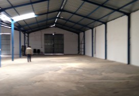 A LOUER LOCAL 1000 M2 CHARP FOUCHANA