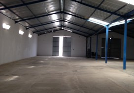 A LOUER LOCAL 1000 M2 CHARP FOUCHANA