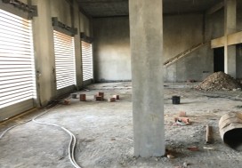 A LOUER SH ROOM 750 M2 TU OEUST